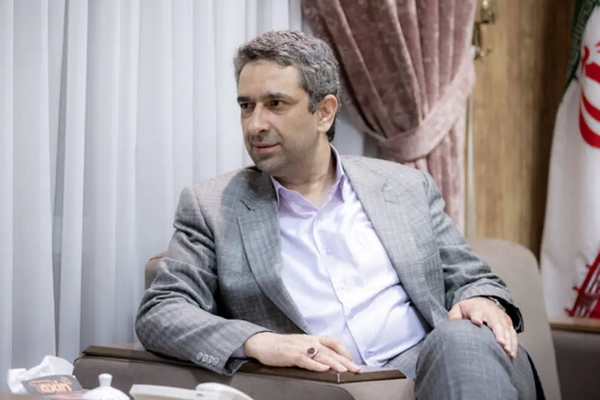 مسؤول حكومي إيراني: سعر البنزين "شبه مجاني" ويجب رفعه... والبرلمان يعارض