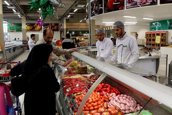 Inflation Tops 50% As Iran Starts Offering Gold On Stock Market