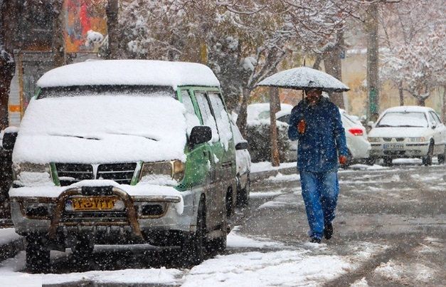 مدارس چندین استان به دلیل بارش برف و باران غیرحضوری شد