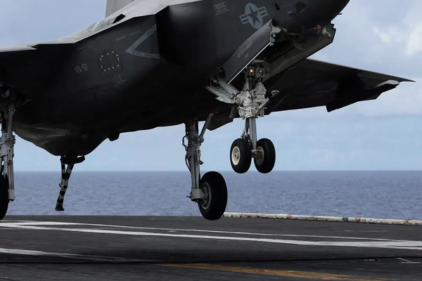 تفعيل آلية الزناد ضد إيران يواجه معارضة الصين وروسيا ويزيد احتمالات الخيار العسكري