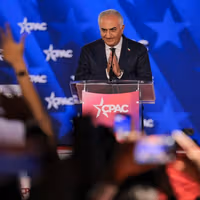 شاهزاده رضا پهلوی در سیپک: جمهوری اسلامی باید بهطور کامل پایان یابد