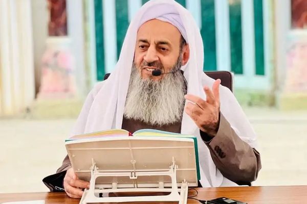 مسيرة صامتة لأهالي زاهدان.. ودعوات لمعاقبة المتسببين في إصابة أرميتا غراوند بغيبوبة