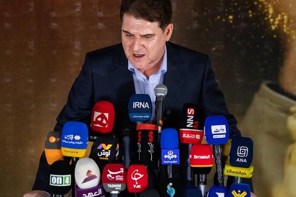 المتحدث باسم وزارة الداخلية الإيرانية: إذا دخل الأميركيون برًا فسنواجههم