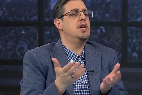 مسؤول إيراني: إذا سمحنا بحرية الحجاب سيكون الوضع "أسوأ" من تركيا