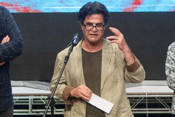 Prominent Iranian Director Arrested While Protesting Detention Of Other Filmmakers
