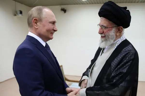 Iran's Hardline Media Call For Backing Russia In Ukraine Conflict