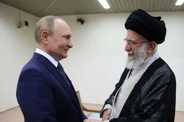 US Threatens New Sanctions On Countries Supplying Russia