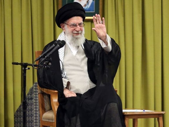 خامنهای درباره نقش زنان در خانه: سر ظهر غذا حاضر است، کی این کار را میکند؟