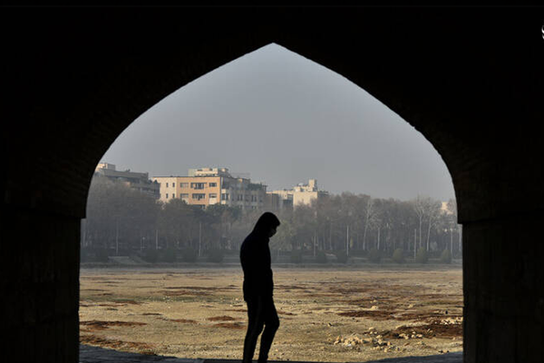 معاون علمی پزشکیان: اصفهان بهدلیل آلودگی هوا بیشترین بیماران سرطان و اماس را دارد