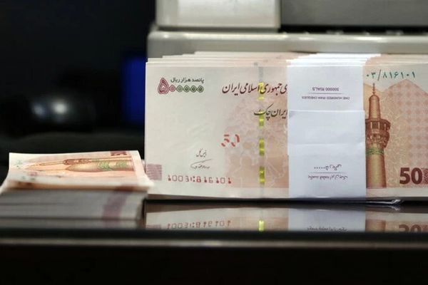 "التخطيط والميزانية" الإيرانية: لدينا عجز 200 ألف مليار تومان لا نستطيع أن نحضره من السماء