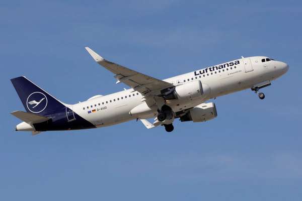 European airlines avoid Iran, Iraq despite airspace reopening