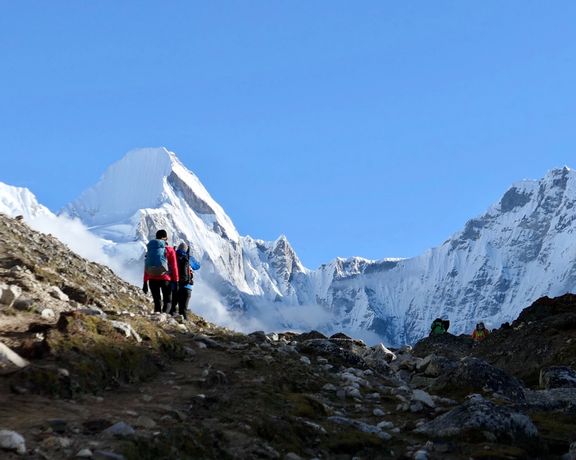 دو کوهنورد در اورست بر اثر خستگی جان باختند