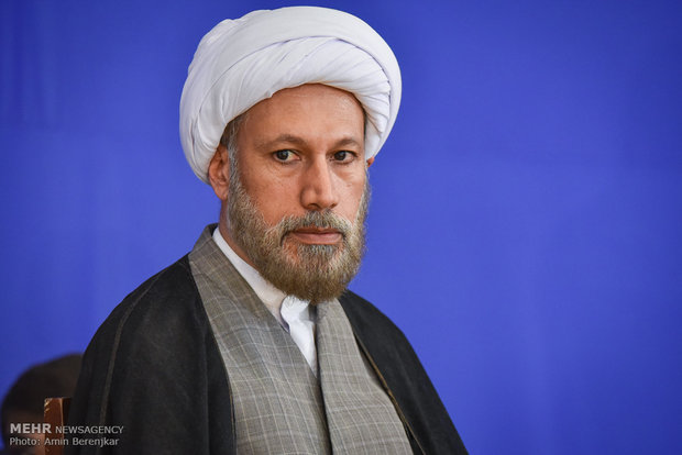امام جمعه شیراز: از خون رهبرمان نمی‌گذریم و انتقام می‌گیریم