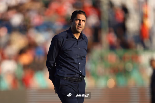 وحید هاشمیان برای فسخ قرارداد، بدون تخفیف، ۵۰ میلیارد تومان نقد و چک از پرسپولیس میگیرد