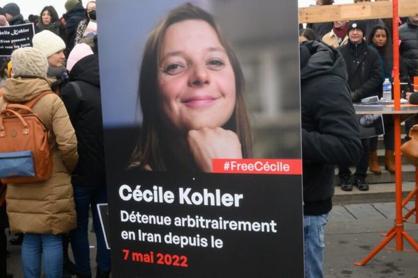 طالبت بالإفراج عن فرنسيين.. باريس تدين سياسة إيران المستمرة في "احتجاز الرهائن والابتزاز"