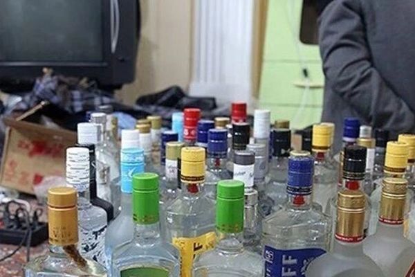 وفاة فنان تشكيلي إيراني بالكحول المغشوش.. وقائد الشرطة: التسمم ليس متسلسلاً