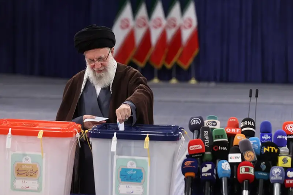 قبيل انطلاقها بأيام.. استطلاع: أكثر من 65% من الإيرانيين لن يشاركوا في الانتخابات الرئاسية