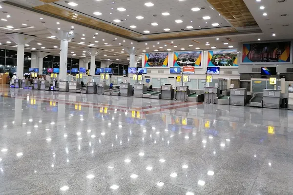 معاون وزیر راه و شهرسازی: از ۵۶ فرودگاه ما در سال گذشته، ۵۵ فرودگاه زیانده بودند