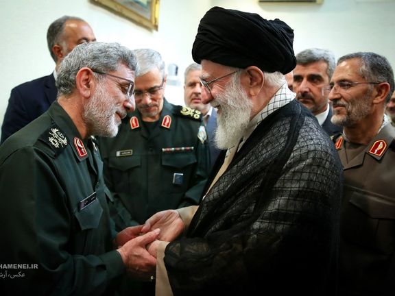 Esmail Ghaani (L) speaking with Supreme Leader Ali Khamenei. January 2020