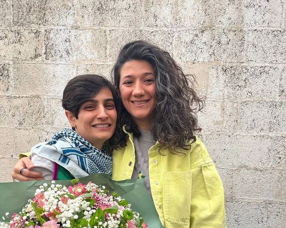 الهه محمدی و نیلوفر حامدی روزنامهنگاران بازداشتی با تودیع وثیقه موقتا از زندان آزاد شدند