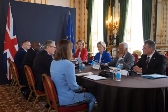 Britain's Prime Minister Keir Starmer speaks to European Commission President Ursula von der Leyen, and European Council President Antonio Costa, during a meeting between the U.K. and the European Union to discuss closer ties in their first official summit since Brexit, in London, Britain, May 19, 2025.