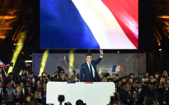 امانوئل مکرون: اکنون دیگر نامزد انتخابات نیستم، رییسجمهور همه فرانسویها هستم