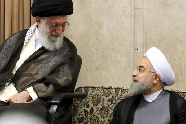 شكوى قضائية ضد خامنئي وروحاني ومسؤولين آخرين بسبب وفيات كورونا