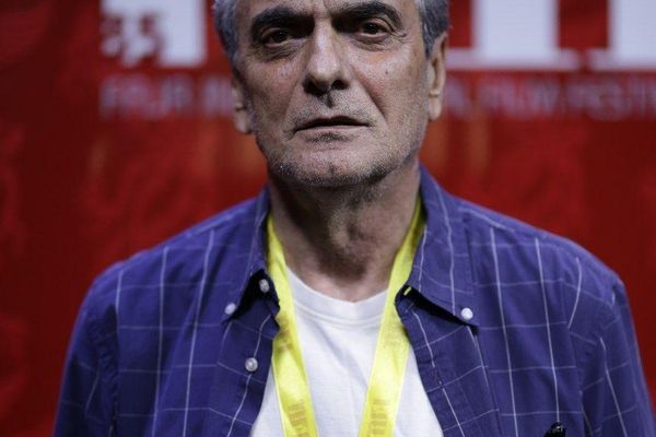 همایون ارشادی، بازیگر، در پی ابتلا به سرطان در گذشت