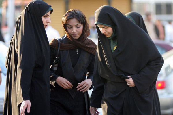 "بيلد" الألمانية: رغم قمع الإيرانيات الوحشي.. طهران عضو في لجنة المرأة بالأمم المتحدة