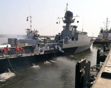 روسیه برای برگزاری مسابقات نظامی جام دریا در ایران ناوگروه نظامی خود را وارد بندرانزلی کرد