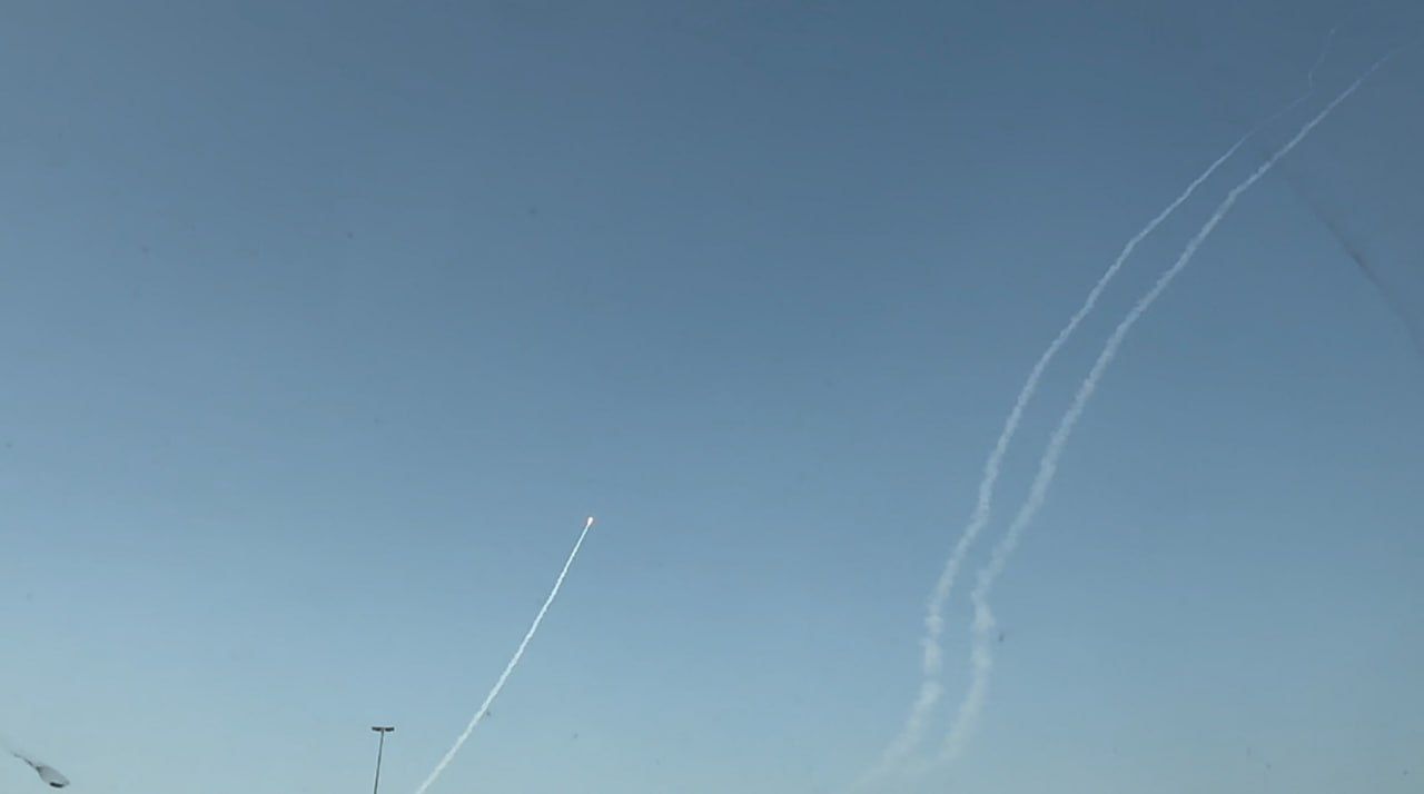 امارات متحده عربی: روز دوشنبه ۱۲ موشک بالستیک و دو موشک کروز جمهوری اسلامی را رهگیری کردیم