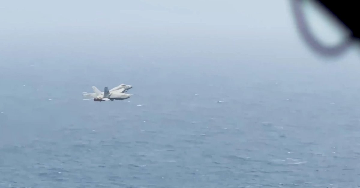 US strikes, Hormuz clashes push Iran deal to brink