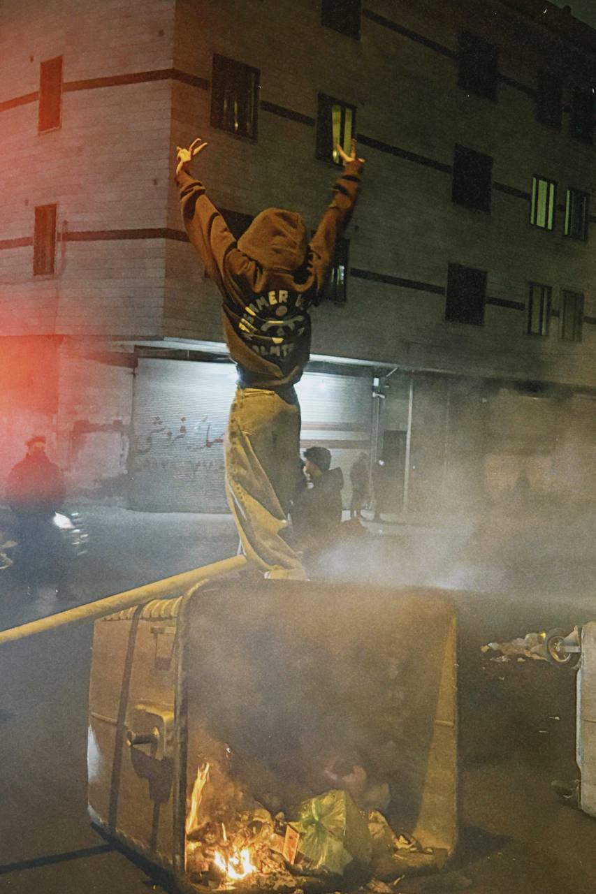 پیام مخاطب: در اصفهان، در هر کوچه یک نفر را بازداشت می‌کنند