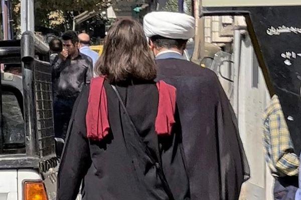 مسؤول إيراني سابق:"دوريات الإرشاد" باتت مهجورة والمخلصون للثورة أقروا بخطئها وعدم فاعليتها