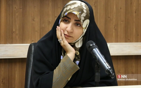 مجری صداوسیما درباره خامنهای: آقا جان که آمد تمام بدنم میلرزید