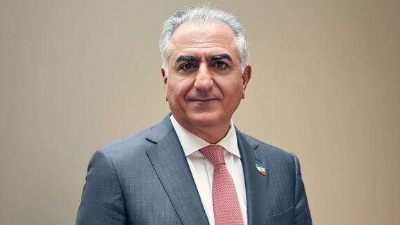 ولي عهد إيران السابق يطالب الشعب بمقاطعة الانتخابات لإنقاذ الشباب من الإعدامات