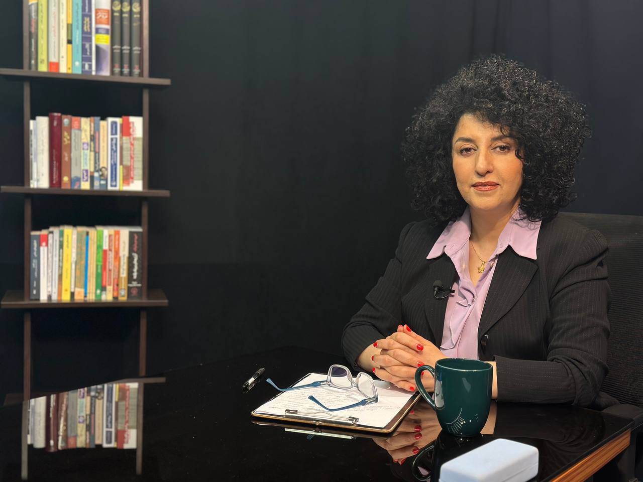 نرگس محمدی: گذار از نظام استبدادی دینی به دموکراسی با اراده مردم ممکن است