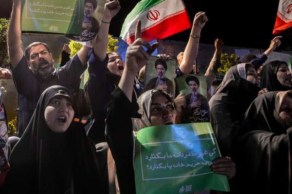 صحيفة "كيهان" الإيرانية: ينبغي اتخاذ خطوة حاسمة تجعل الولايات المتحدة تندم