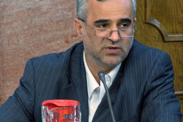 مقتل نائب وزير الاستخبارات الإيراني "أكبر غفاري" في هجمات على طهران