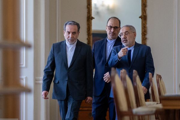 وزير الخارجية الإيراني: "حزب الله" قادر تمامًا على الدفاع عن نفسه بمفرده