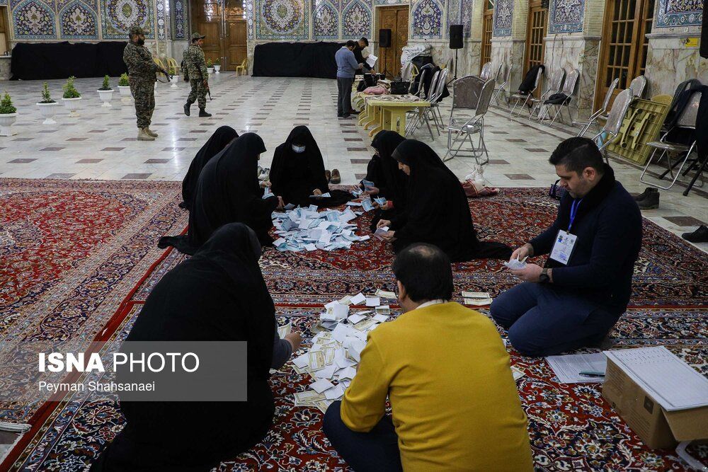 دعوت خامنه‌ای حتی اصولگرایان میانه‌رو را هم پای صندوق نیاورد