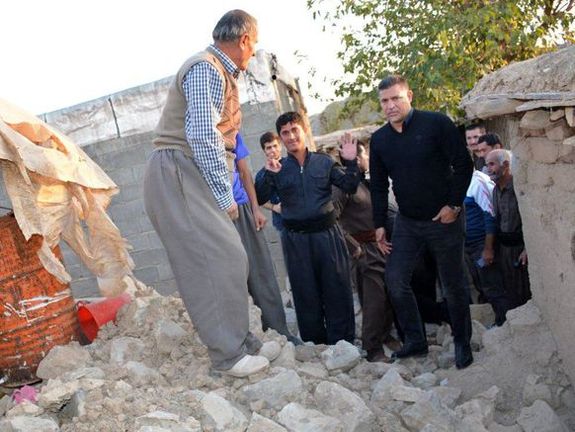 حمایت علی ضیا از علی دایی: قهرمان من کسی است که در زلزله کرمانشاه کنار مردمش ایستاد