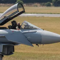 در پی نگرانی از دسترسی تهران به اورانیوم مدفون در اصفهان، طرح اعزام دلتافورس بررسی میشود