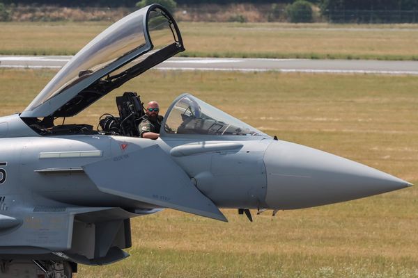 در پی نگرانی از دسترسی تهران به اورانیوم مدفون در اصفهان، طرح اعزام دلتافورس بررسی میشود