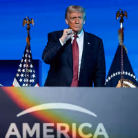 ترامپ: مهاجرت از همه کشورهای جهان سوم به آمریکا را بهطور دائم متوقف میکنم