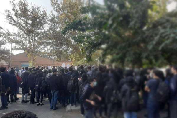 Alumni Denounce Professors’ Call For Suppressing Students