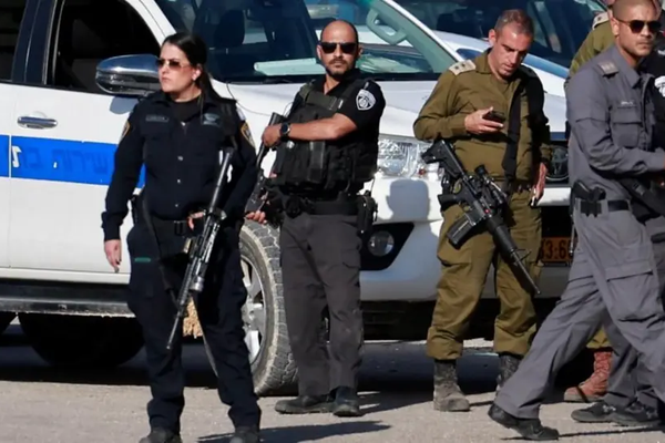 إسرائيل: اعتقال إسرائيلي-أميركي بتهمة التجسس لصالح إيران وجمع معلومات استخباراتية