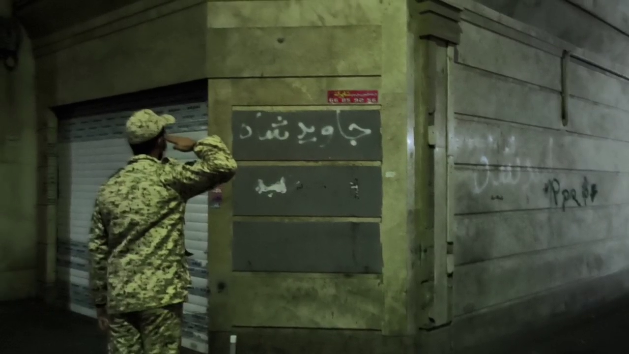 شاهزاده رضا پهلوی به خامنه‌ای: ایرانیان تو را همچون ضحاک از صندلی لرزانت به زیر می‌کشند