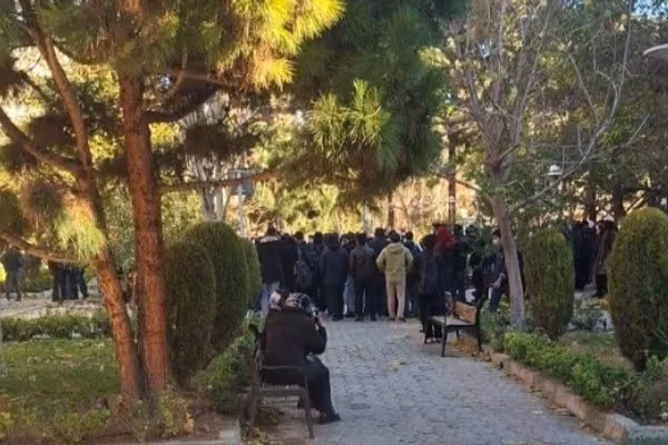 فراخوان تجمع دانشگاه فردوسی مشهد: دانشجو تماشاگر نخواهد بود