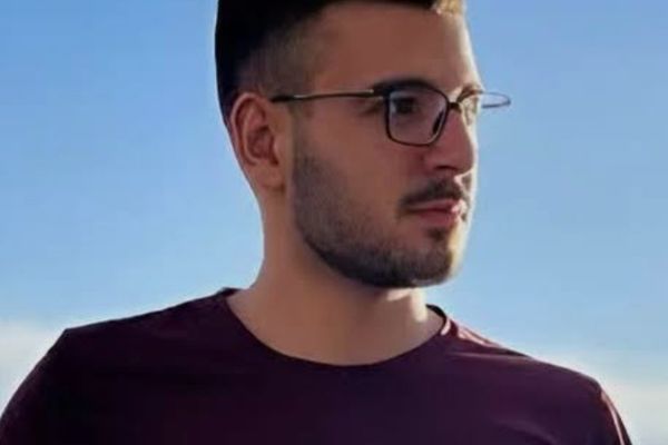 پدر احسان فریدی، دانشجوی محکوم به اعدام: پسرم ۱۸ ماه زندان بوده و مستحق این حکم نیست